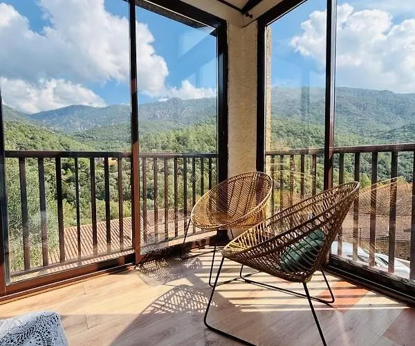 Au Village Bed & Breakfast