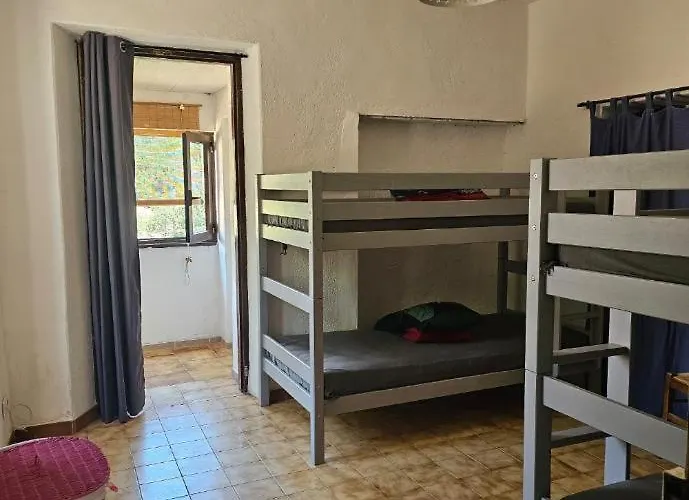 Au Village * Serriera (Corsica)